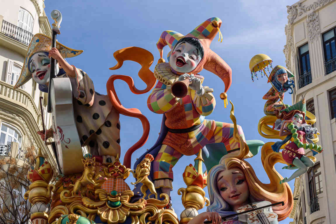 Valencia - fallas 2023 - 8 premio - falla Almirante Cadarso-Conde Altea - Que no pare la música 05.jpg